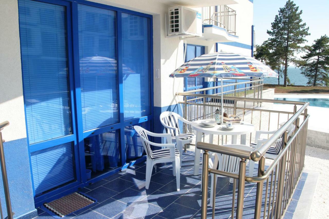 Blue Bay Sea View Apartment เปาโมเรีย ภายนอก รูปภาพ