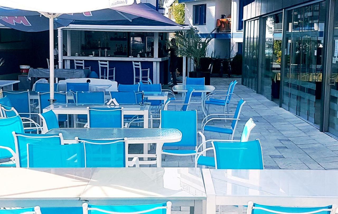 Blue Bay Sea View Apartment เปาโมเรีย ภายนอก รูปภาพ