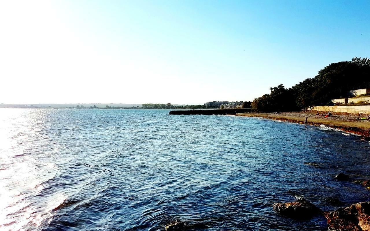 Blue Bay Sea View Apartment เปาโมเรีย ภายนอก รูปภาพ